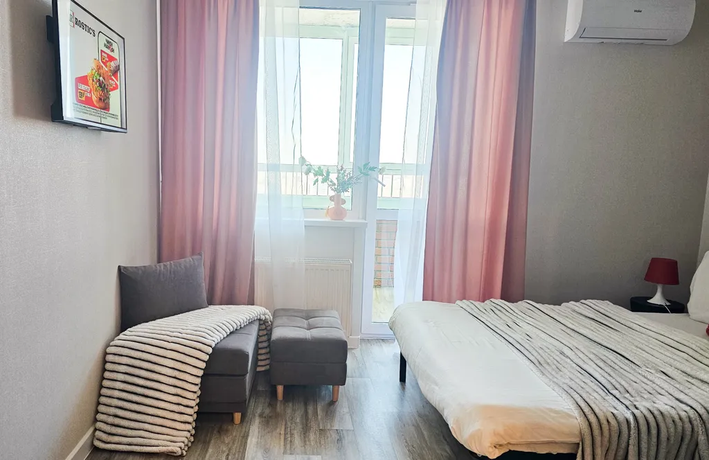 ЖК СВОИ ЛЮДИ новые апартаменты на троих гостей