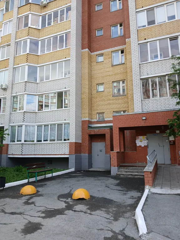 Квартира Однакомнатная квартира недаеко от ТЦ Арсиб — Тюмень