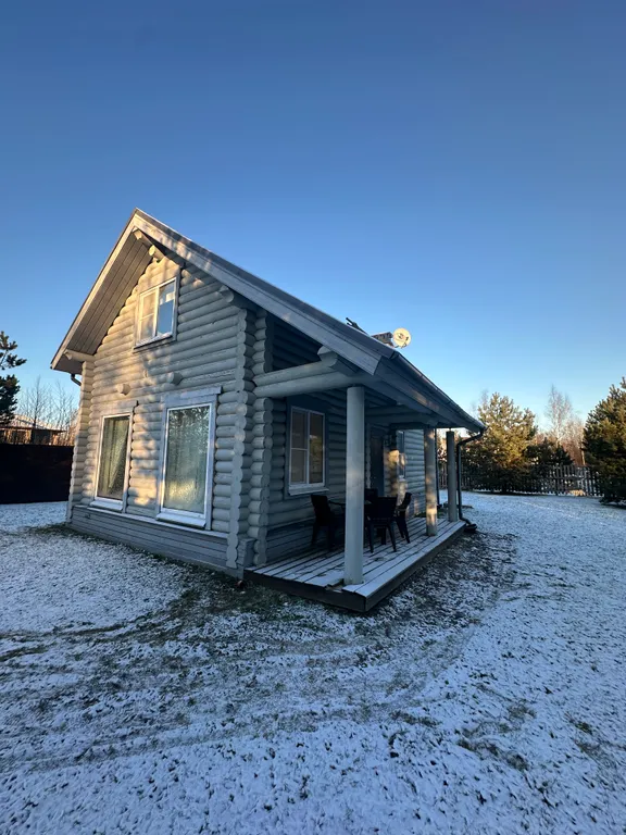 Коттедж у озера