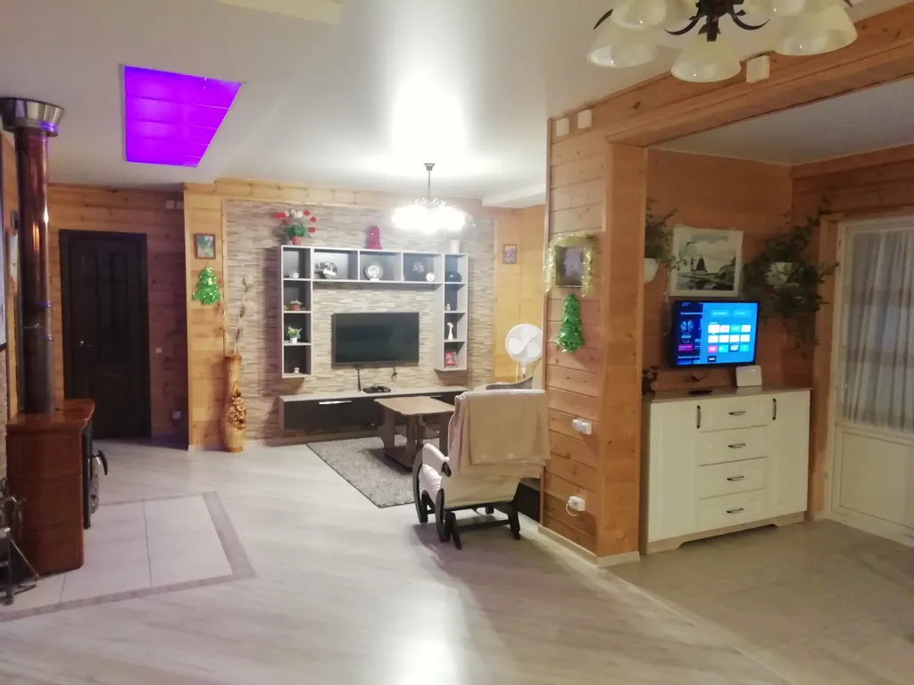 Дом в Заонежье с видом на озеро