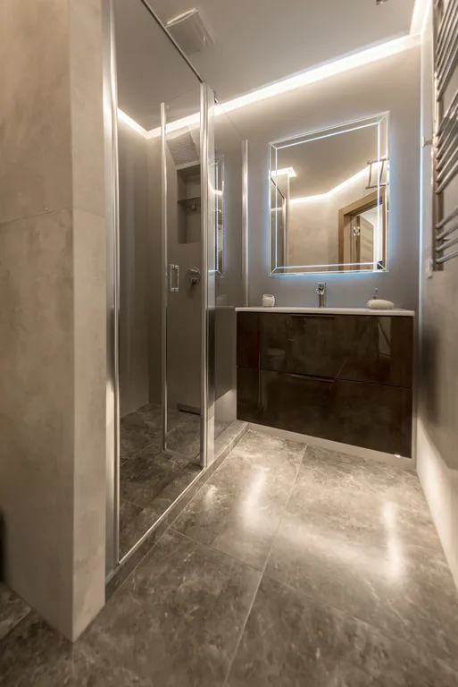 Апартаменты с видом на горы из спальни