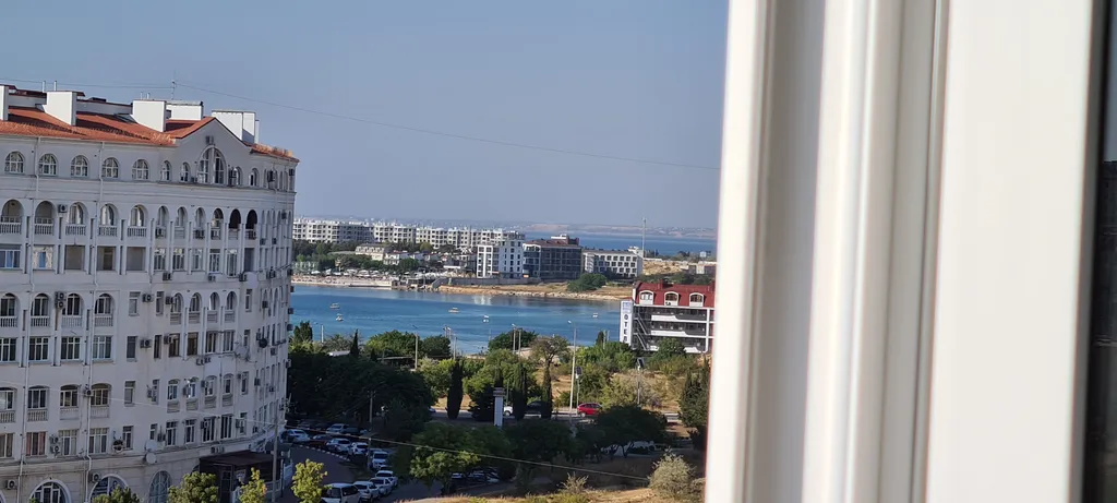 Уютная квартира с дизайнерским ремонтом — аренда посуточно в Севастополь