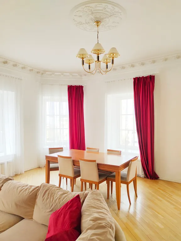 Квартира с большой гостиной с видом