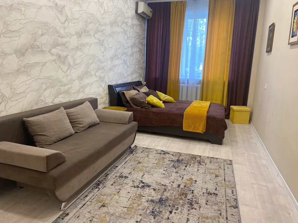 Большая квартира на против тц острова