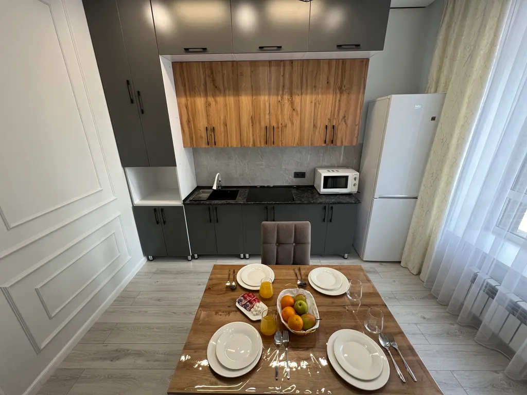 В центре, левый берег, рядом возле Хан Шатыр, кардиология, ННЦМД