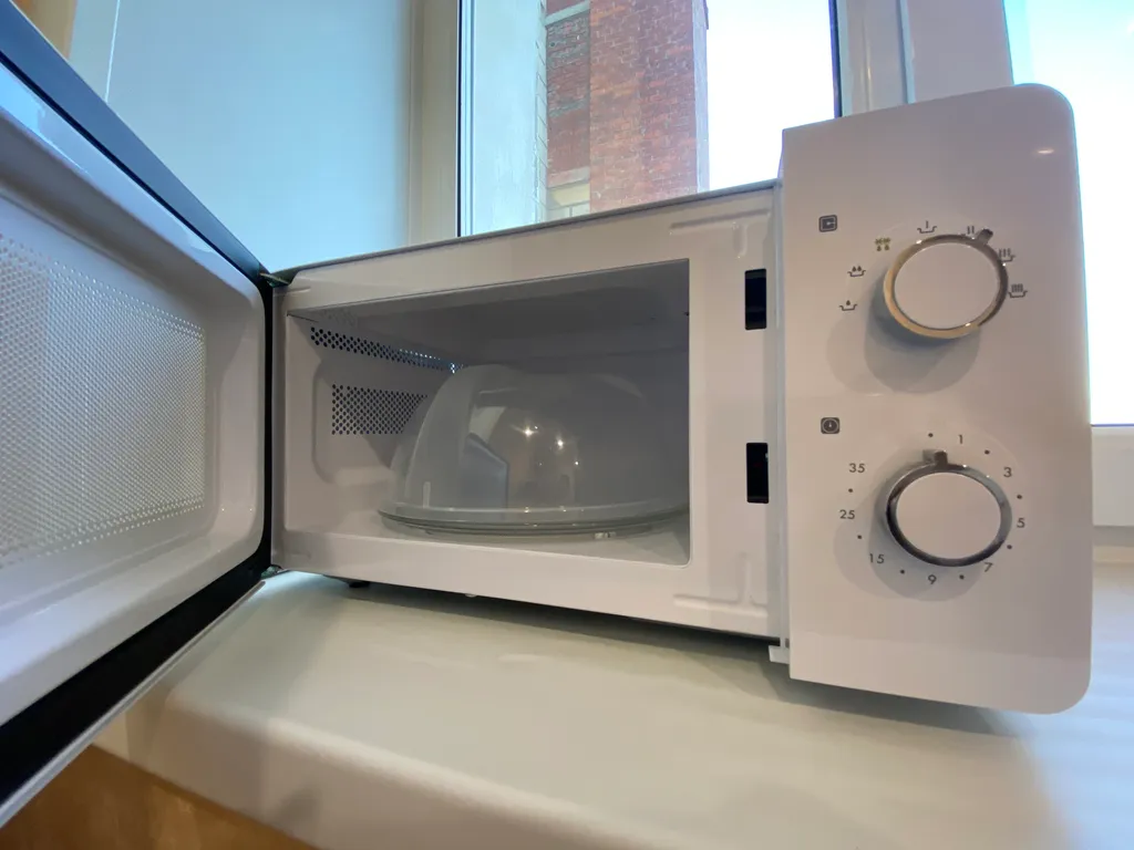 Тёплая 2-комн. евро, ЖЁЛТЫЙ НАРЦИСС