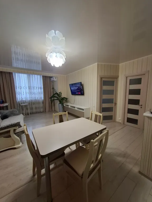 Двухкомнатные апартаменты с потрясающим видом на море и горы