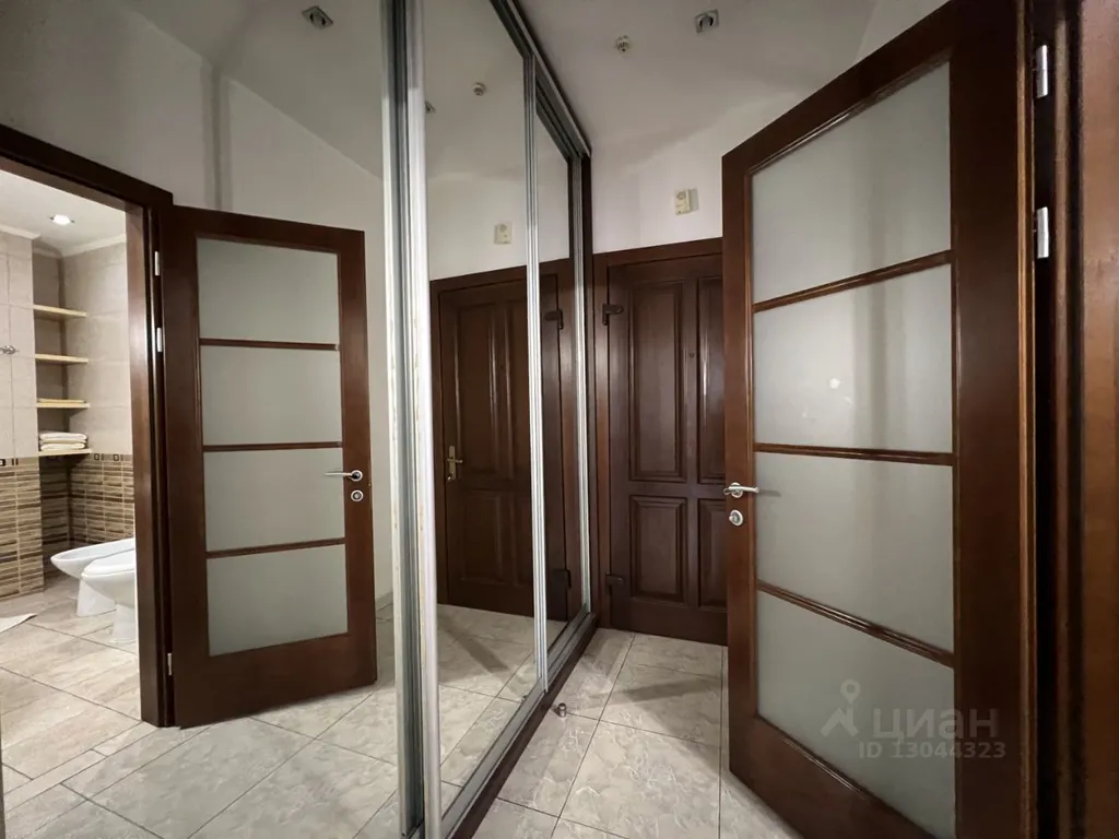 Апартаменты на набережной люкс шоколад двухкомнатный с балконом