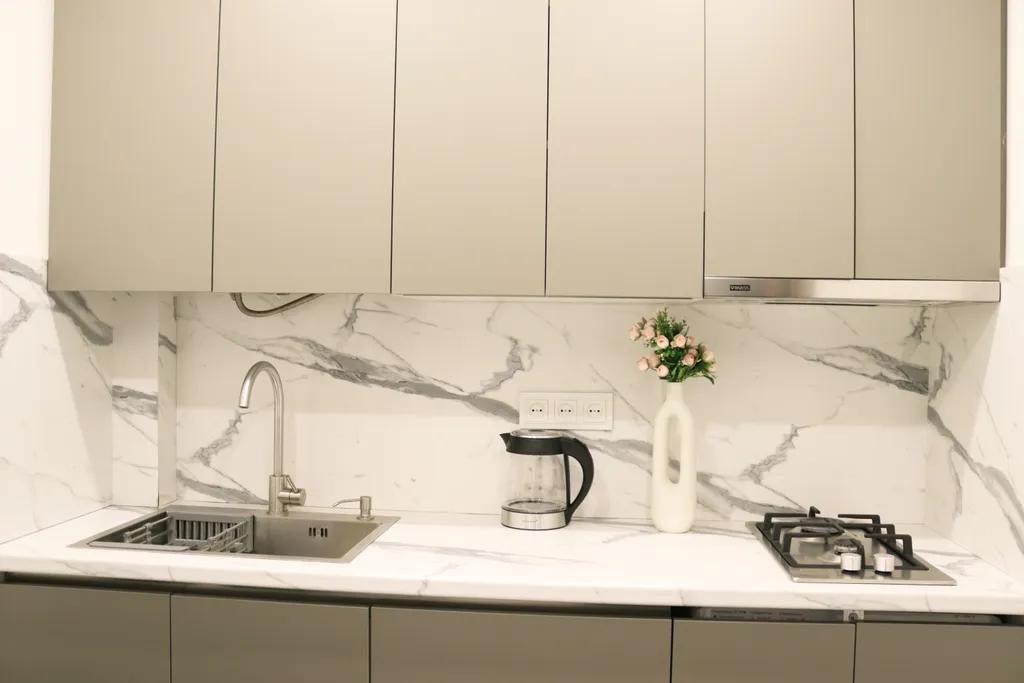 One bedroom apt. Near opera house