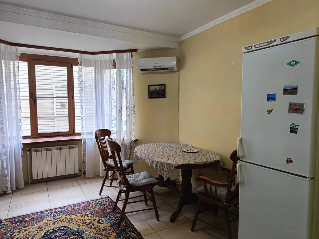 Двухкомнатная квартира в самом центре у Лебединого озера