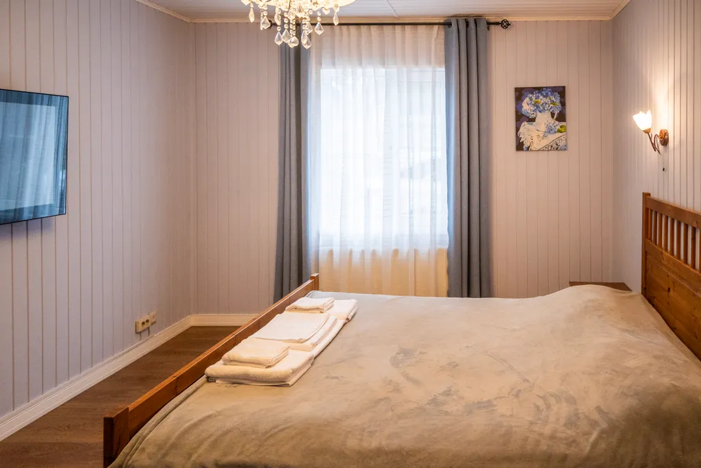 Коттедж на первой береговой линии с шикарным панорамным видом на озеро