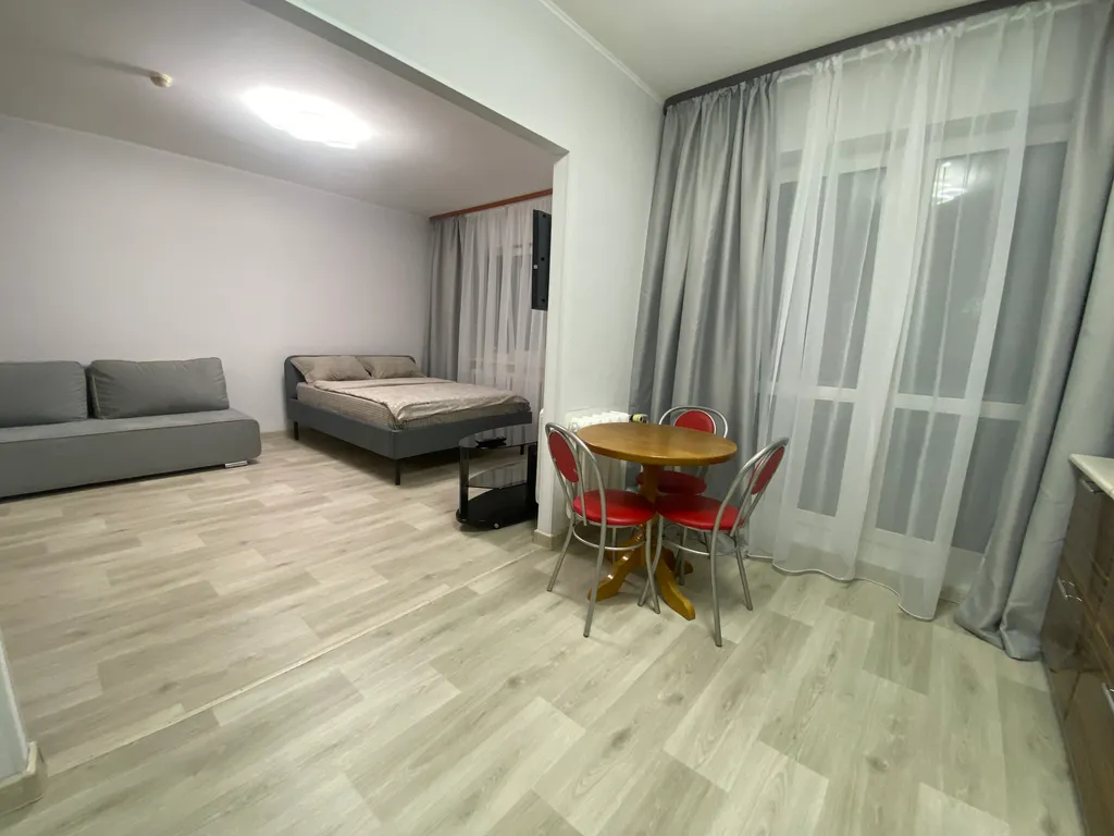 Квартира рядом с университетом и Галактикой