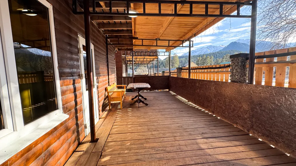 Коттедж Уютный этаж в деревянном доме со всеми удобствами — Архыз