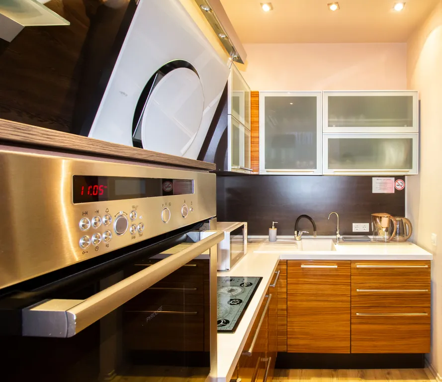 Красивая большая двухкомнатная квартира в микрорайоне Красный Камень