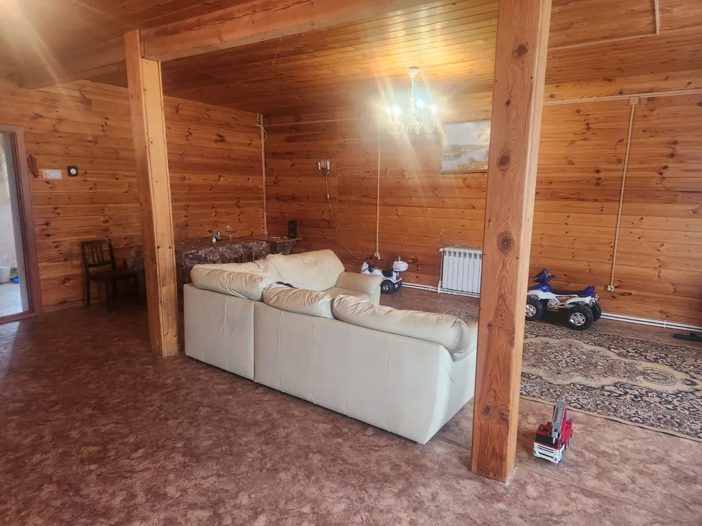 Просторный дом с баней