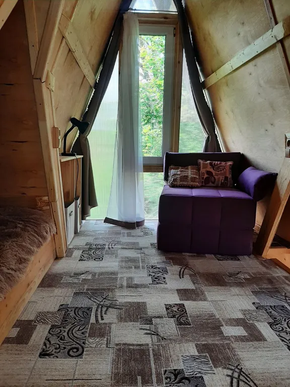 Дом у лесного пруда