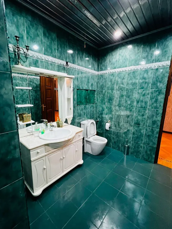 Spacious and comfortable apartment + jacuzzi near northern ave, center