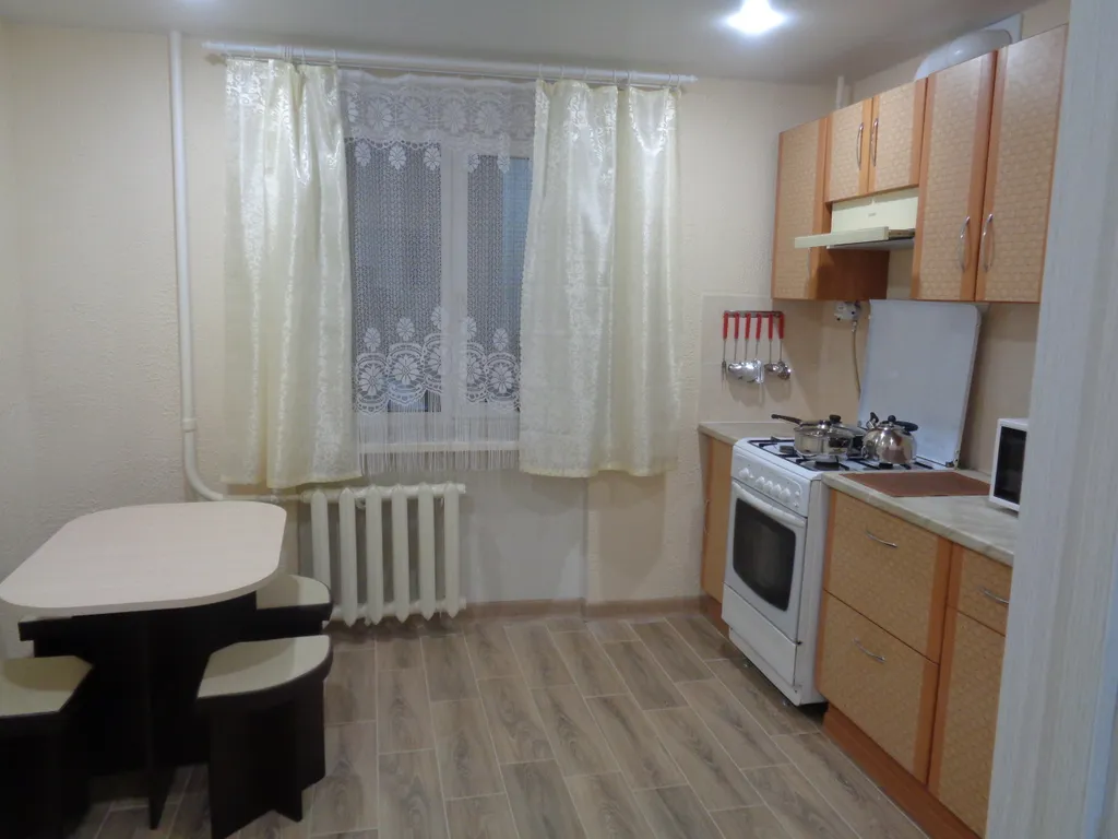 Просторная 2-комнатная квартира рядом с Волгой