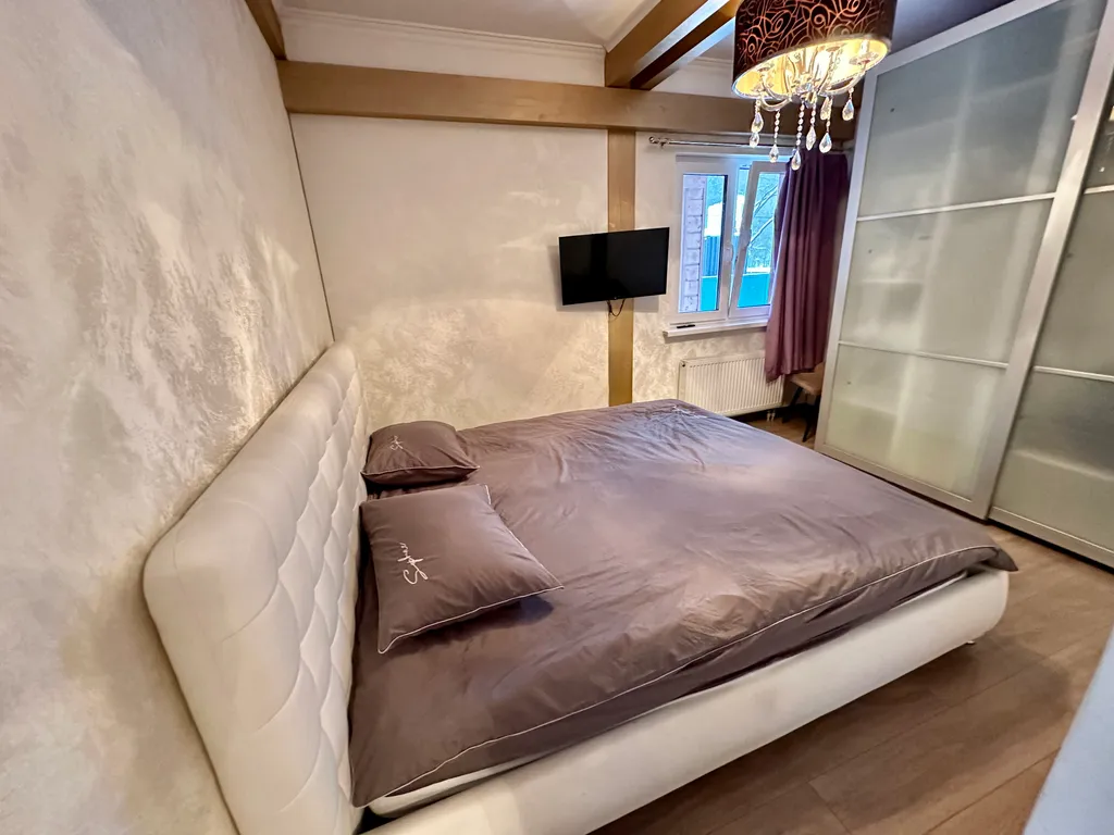 Коттедж Топ, шале у парка, бассейн на улице, русская баня, чан, река, лес — Одинцово