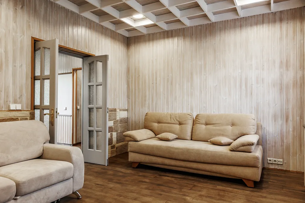 Современный дом с бассейном и сауной для большой компании