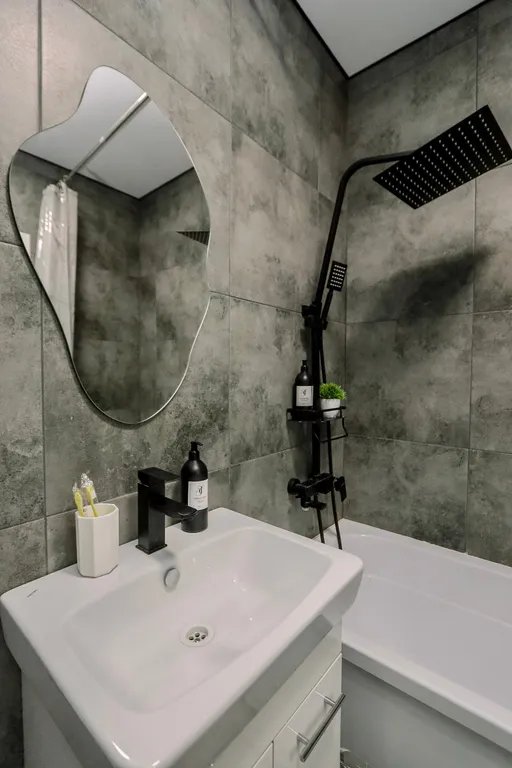 Рocкошнaя квартиpа c бaлконом и красивым видом