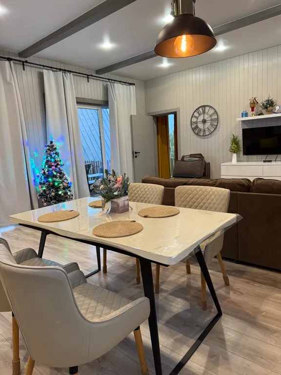 Дом у озера