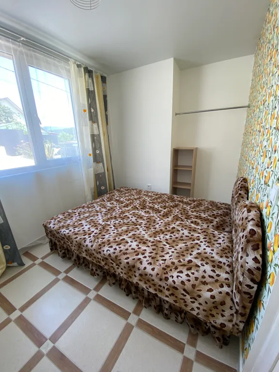 Уютная часть дома с бассейном