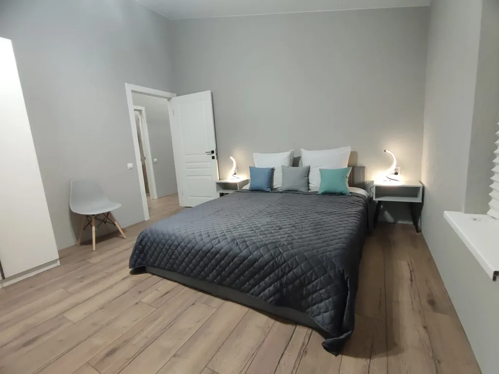 Уютный дом в окружении леса