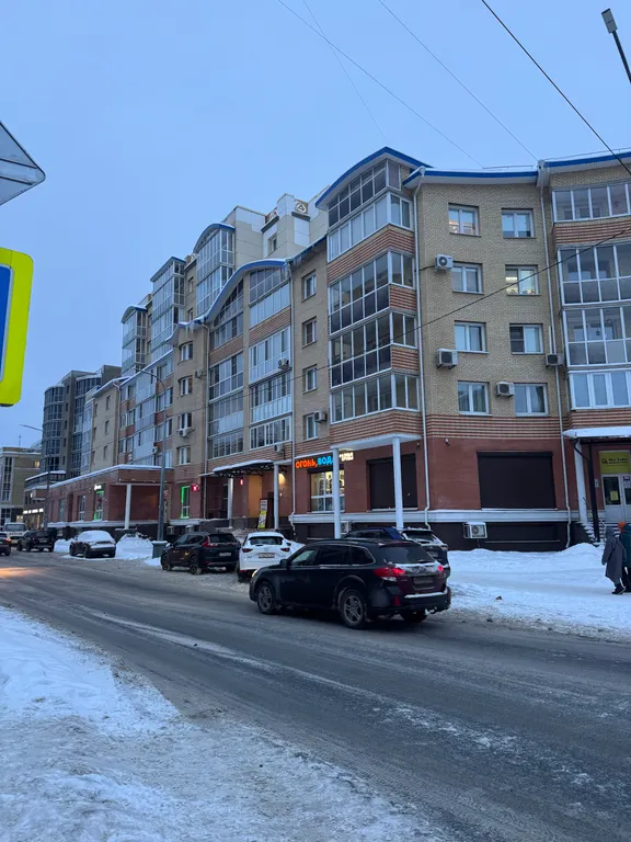 Большая евро-двухкомнатная квартира в самом центре у ТЦ Титан Арена.