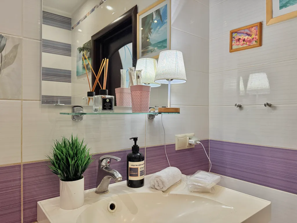 Дизайнерская евро-2-комнатная квартира с рабочей зоной