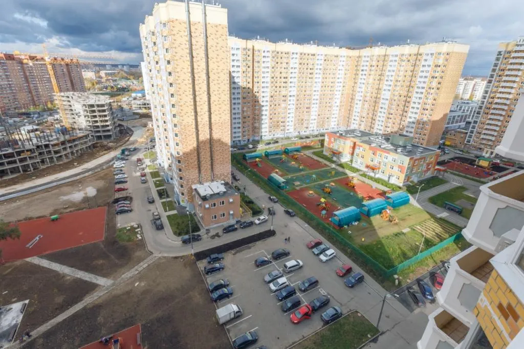 Апартаменты с двумя спальнями и кухней-столовой у ФОК Салют