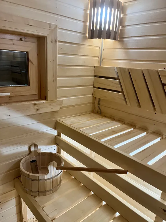 Дом в окружении заповедного леса у подножия горы Варамяки