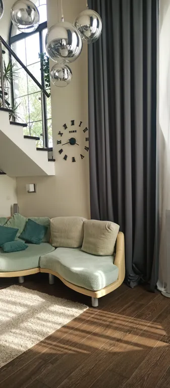 Стильный дом у реки с баней