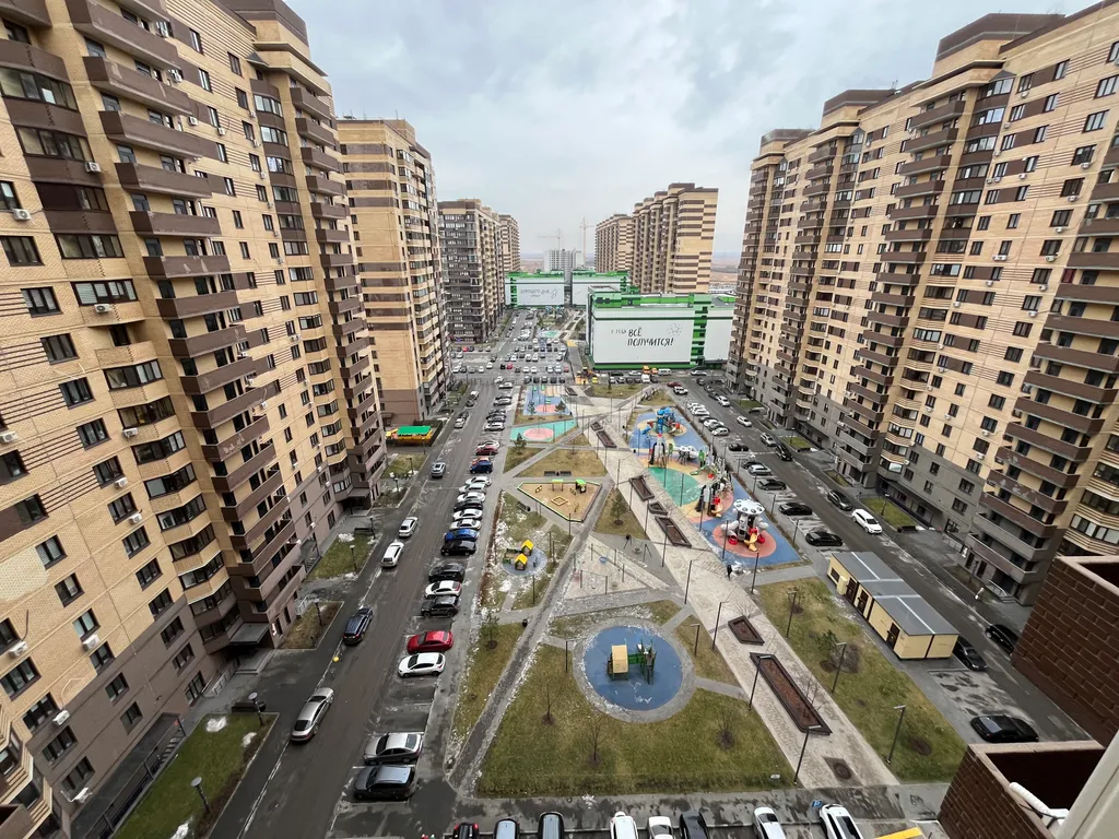 Видовая квартира в шаге от ТЦ Сити-Молл и горячих источников