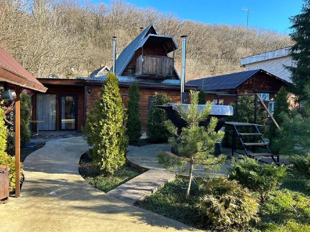 Дачный дом с русской баней и банным чаном