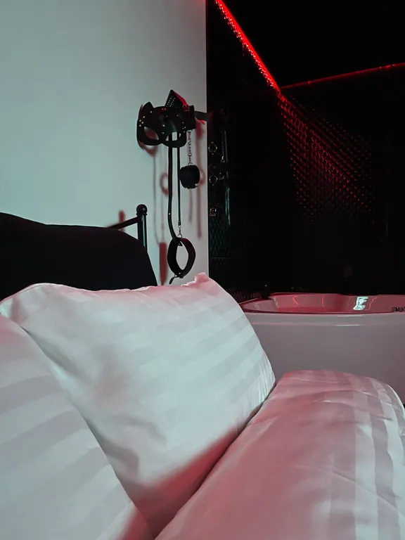 Апартамент для свиданий с джакузи