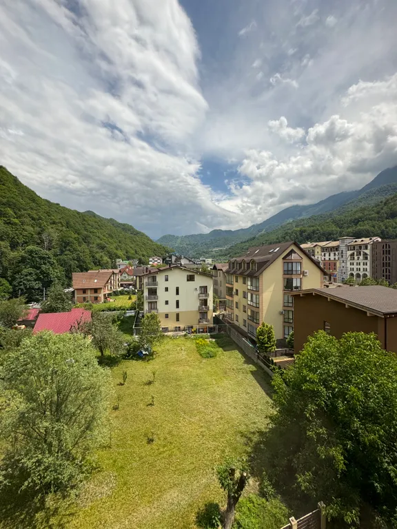 Четырехместный номер с видом на горы №3