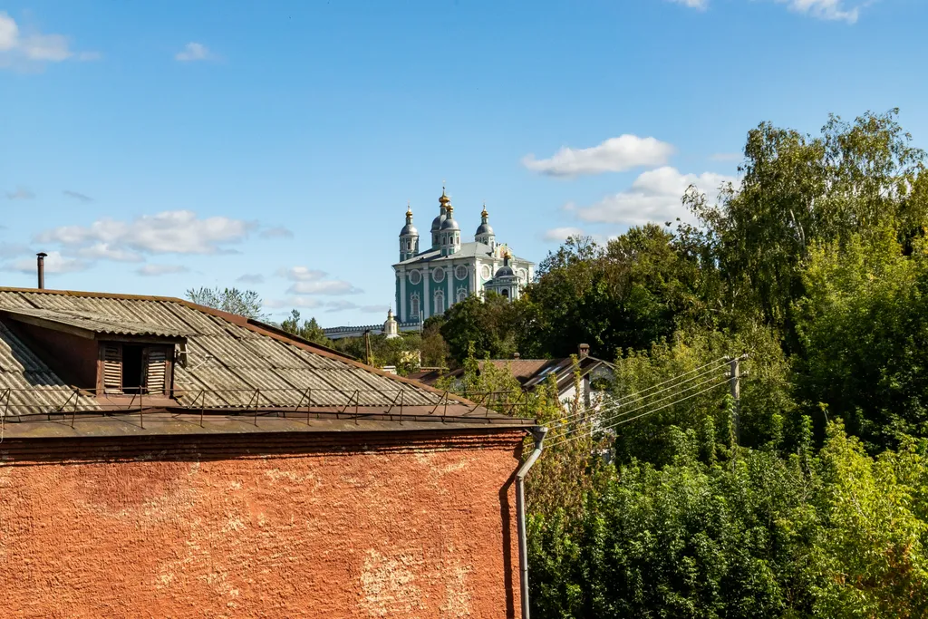 Солнечная 1-комнатная квартира на набережной Днепра