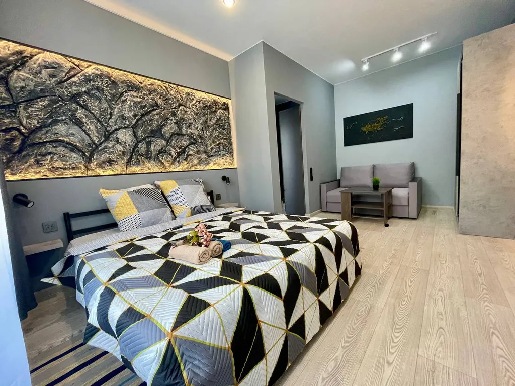 Апартаменты в стиле Космос напротив Московской площади