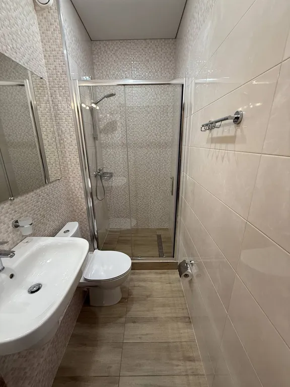 Квартира Квартира Улучшенный номер с балконом в новом коттедже с бассейном и сауной — Лазаревское