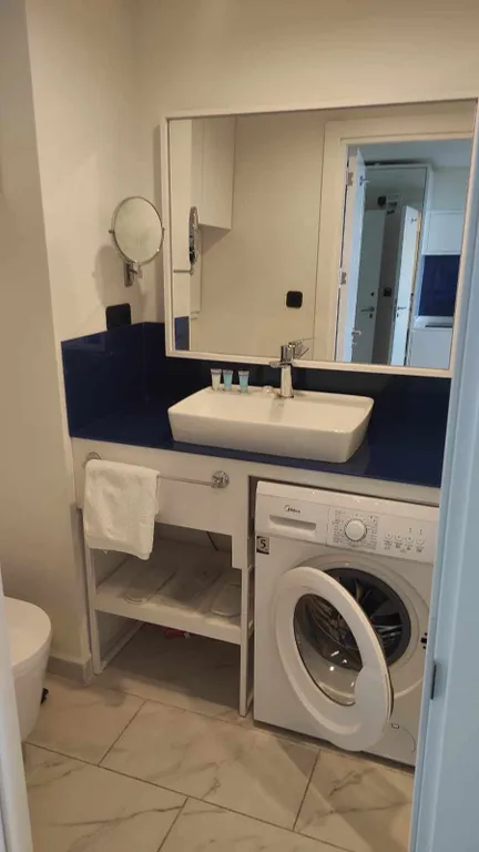 Квартира Квартира Семейный апартамент с отдельной спальней с шик видом на море,город — Батуми