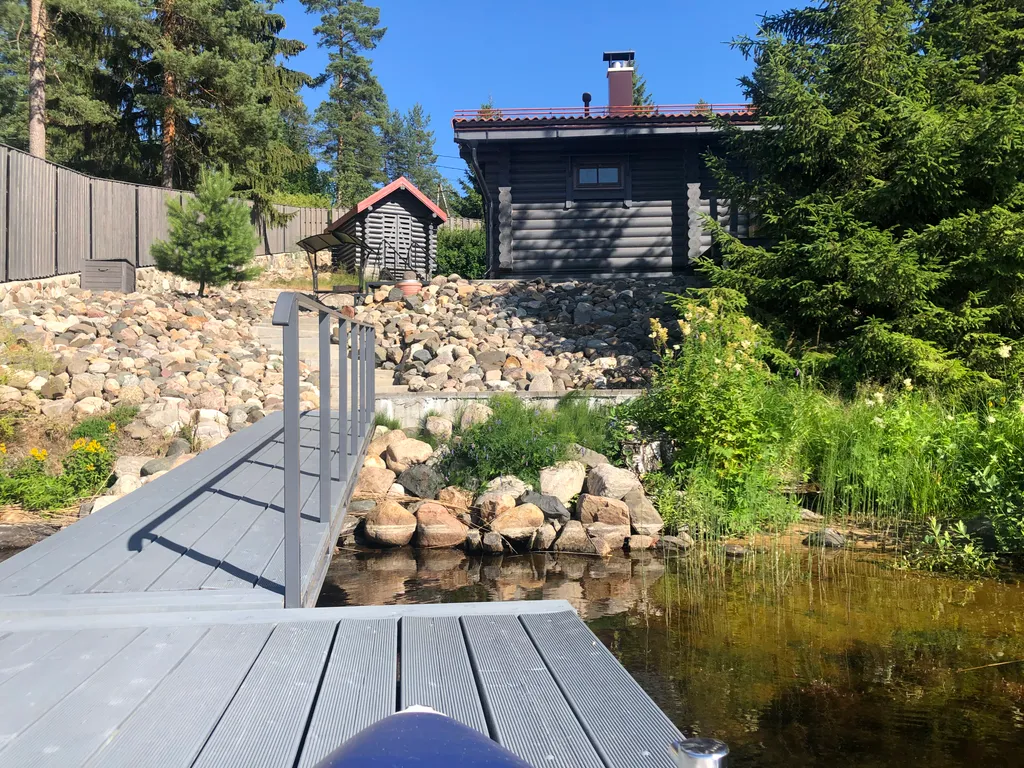 Шале в Карелии с баней на берегу озера