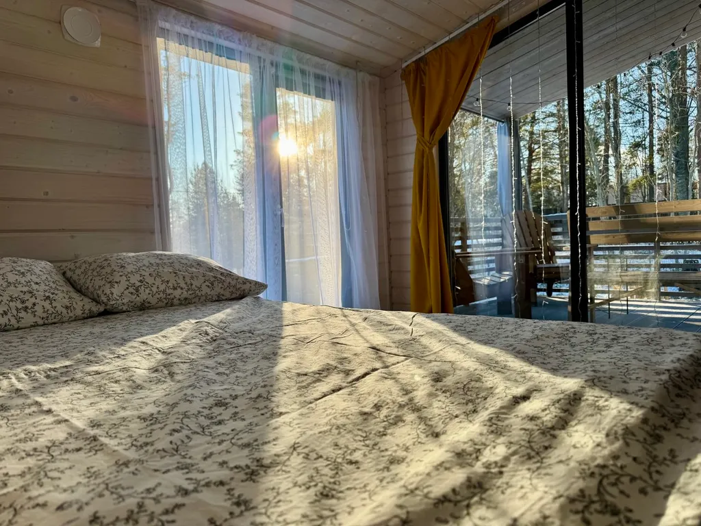 Коттедж Уютный дом с горячей купелью — Стеклянный