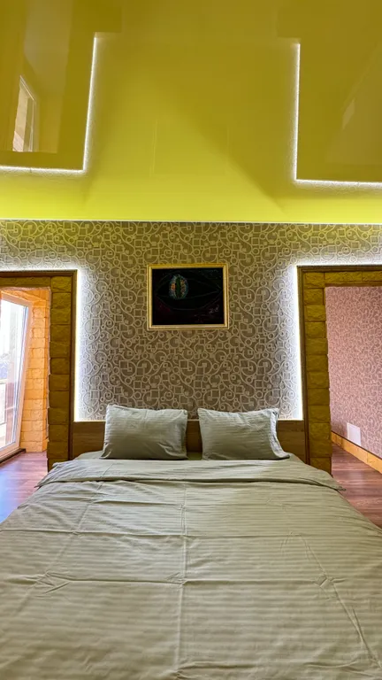 Коттедж с теплым бассейном под открытым небом. На 6 человек.