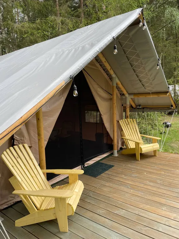 Палатка лесной домик на базе отдыха Белка