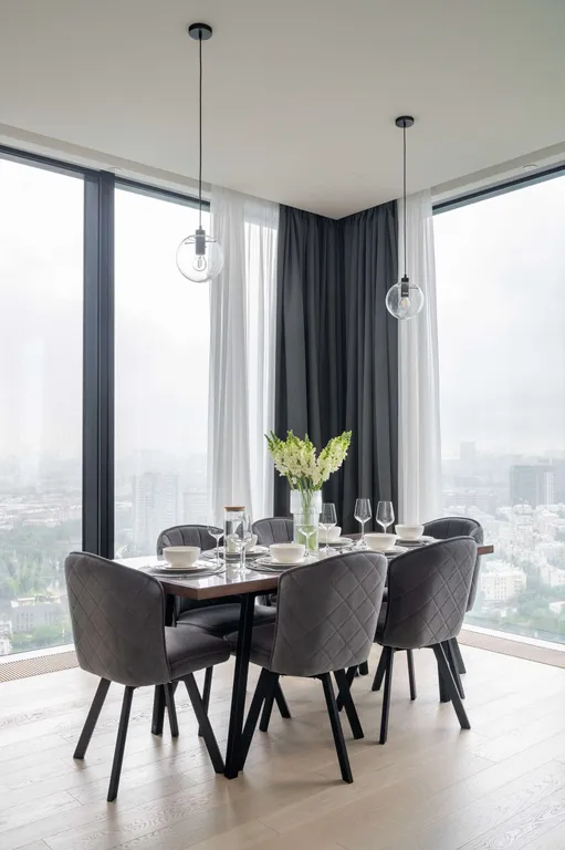 Просторные трёхкомнатные апартаменты в центре города в Capital Towers