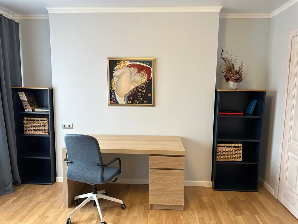 Двухуровневая квартира с 3 спальнями в частном доме