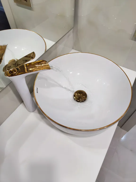 Новая шикарная трёхкомнатная квартира люкс