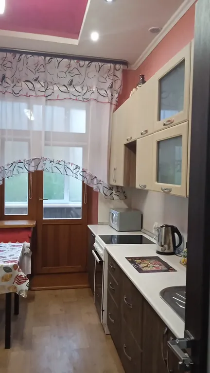 Уютная теплая 2х комнатная квартира в центре города — аренда посуточно в Октябрьский