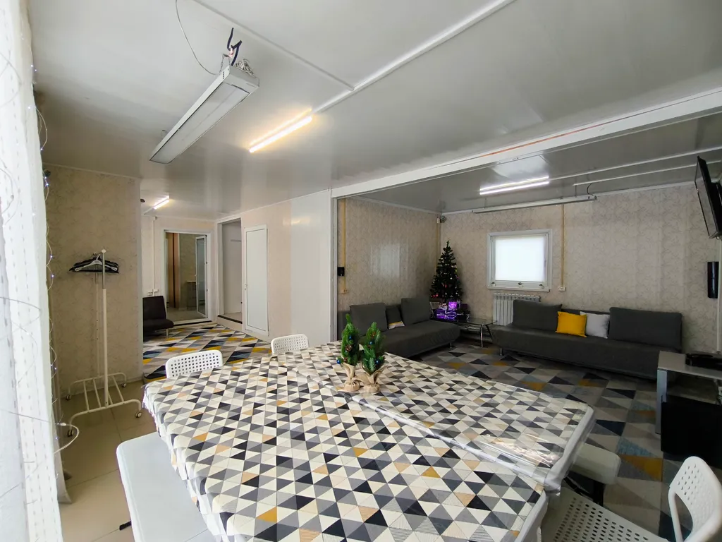 Комфортабельный 2-этажный дом с панорамным остеклением и русской баней